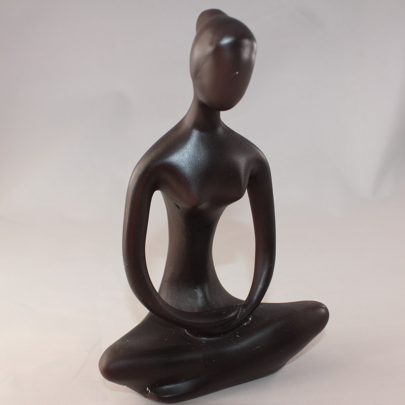 Meditating Yoga Resin Statue - Bronze